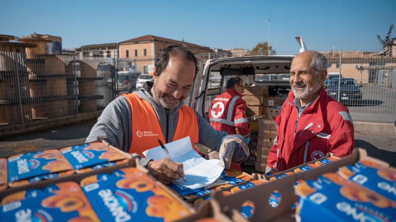 Distribuzione di alimenti alle Organizzazioni Partner Territoriali